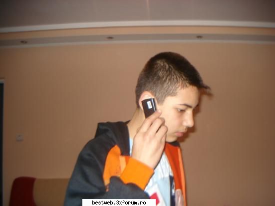 am si eu un server deobicei il deschid pe la ora 3 in timpul sa ptamanii iar in wikend de dimineata